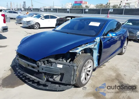2016 Tesla Model S 60/70/75/85 z USA, uszkodzony, nr VIN 5YJSA1E19GF146955
